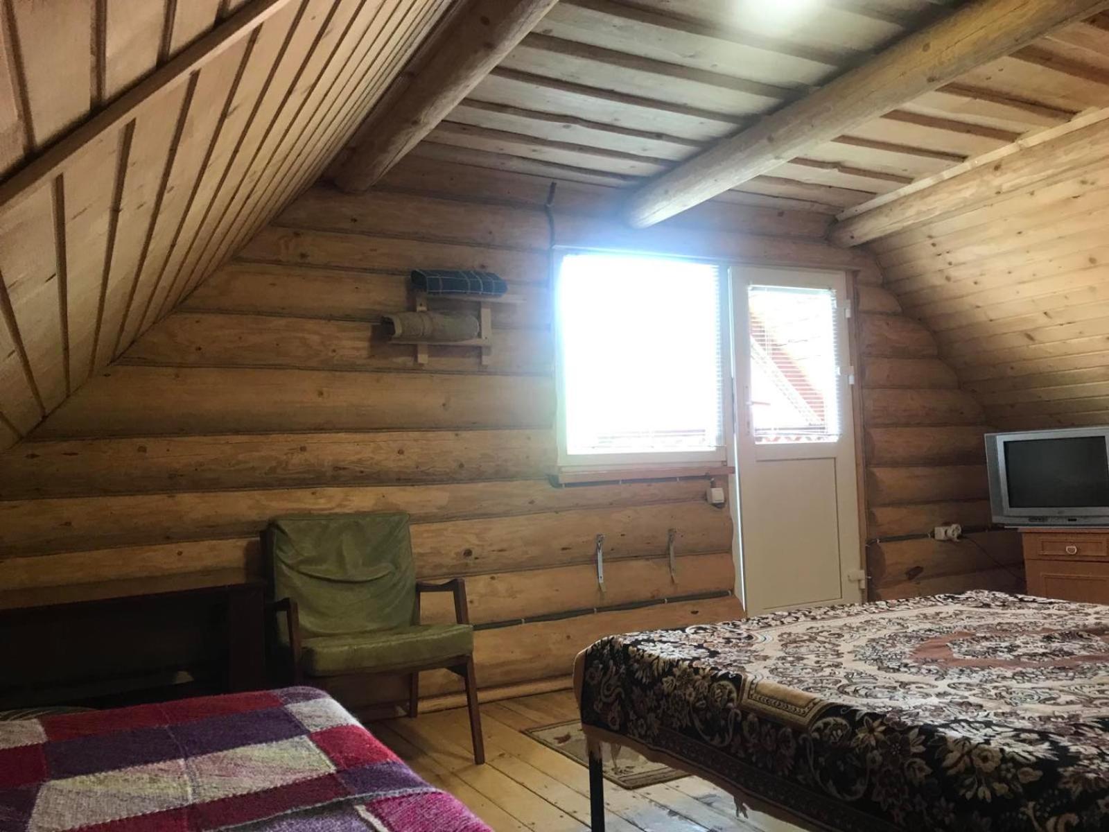 У Олега Hotel Verkhne-Studenyy Екстериор снимка